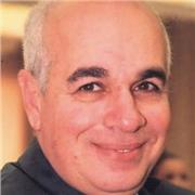 Licenciado en Periodismo; Licenciado en Letras y Arte